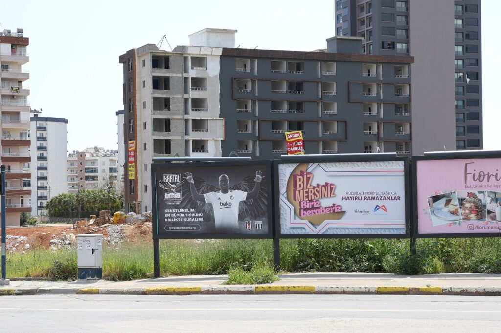 Bırakmam Seni’ bağış kampanyasına destek olarak takımının yanında olduğunu göstermişti.