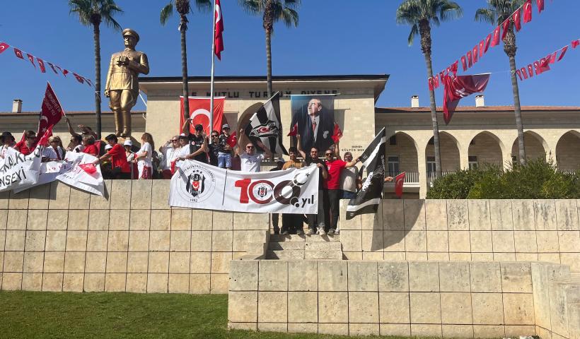 Cumhuriyetimizin 100.yılını kutlamak için STK’lar ile Cumhuriyet Yürüyüşüne katıldık. Mersin’de dernekler arasında spor derneği olarak tek katılan derneğimize hem Beşiktaş'ımızın büyük taraftarları hem de diğer takım taraftarları çok büyük ilgi gösterdiler. YAŞASIN CUMHURİYET 29 Ekim 2023